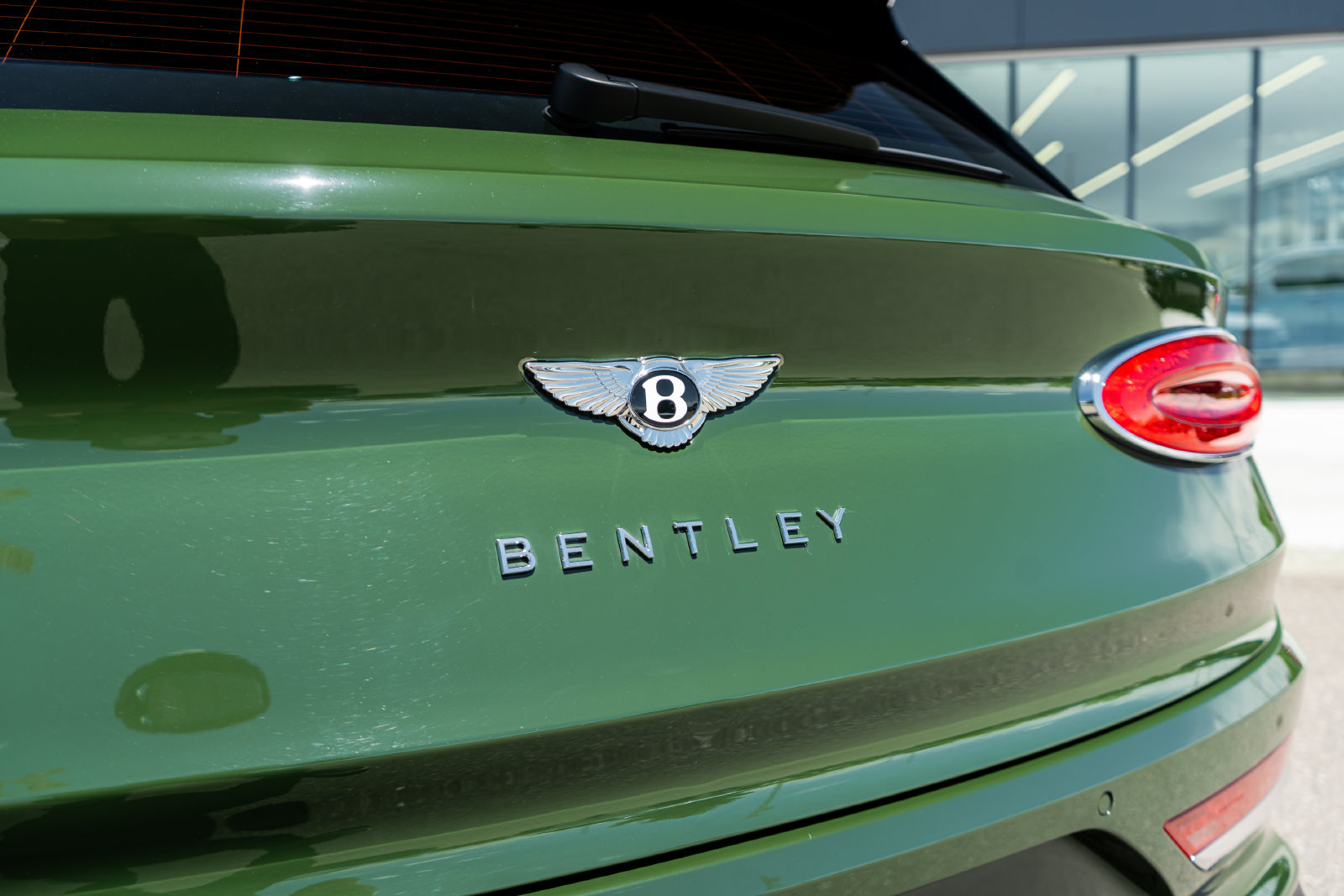 Certified 2022 Bentley Bentayga AWD/4WD image 12