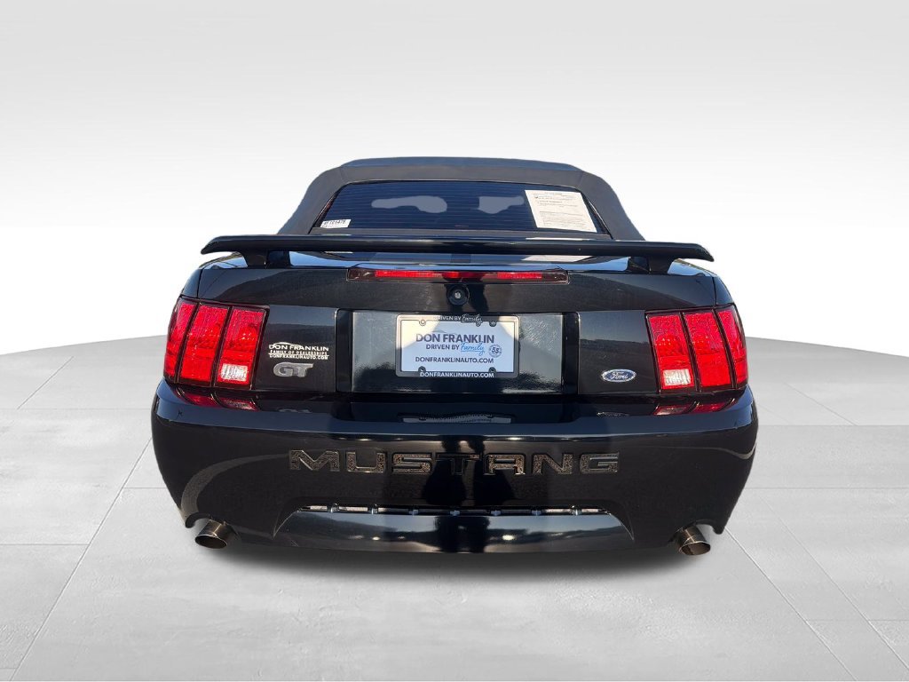 Used 2004 Ford Mustang GT RWD image 4