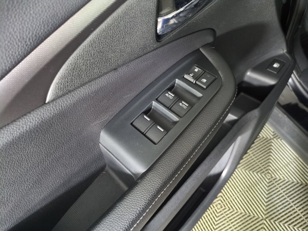 Used 2023 Honda Ridgeline Sport image 11