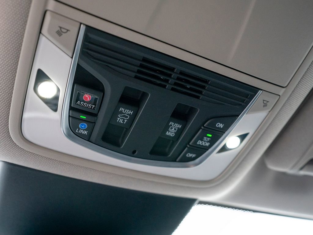 Certified 2024 Acura MDX SH-AWD w/ Technology Package image 42