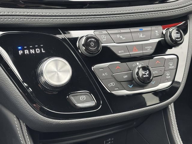 New 2027 Chrysler Pacifica Limited w/ S Appearance Package AWD/4WD image 28