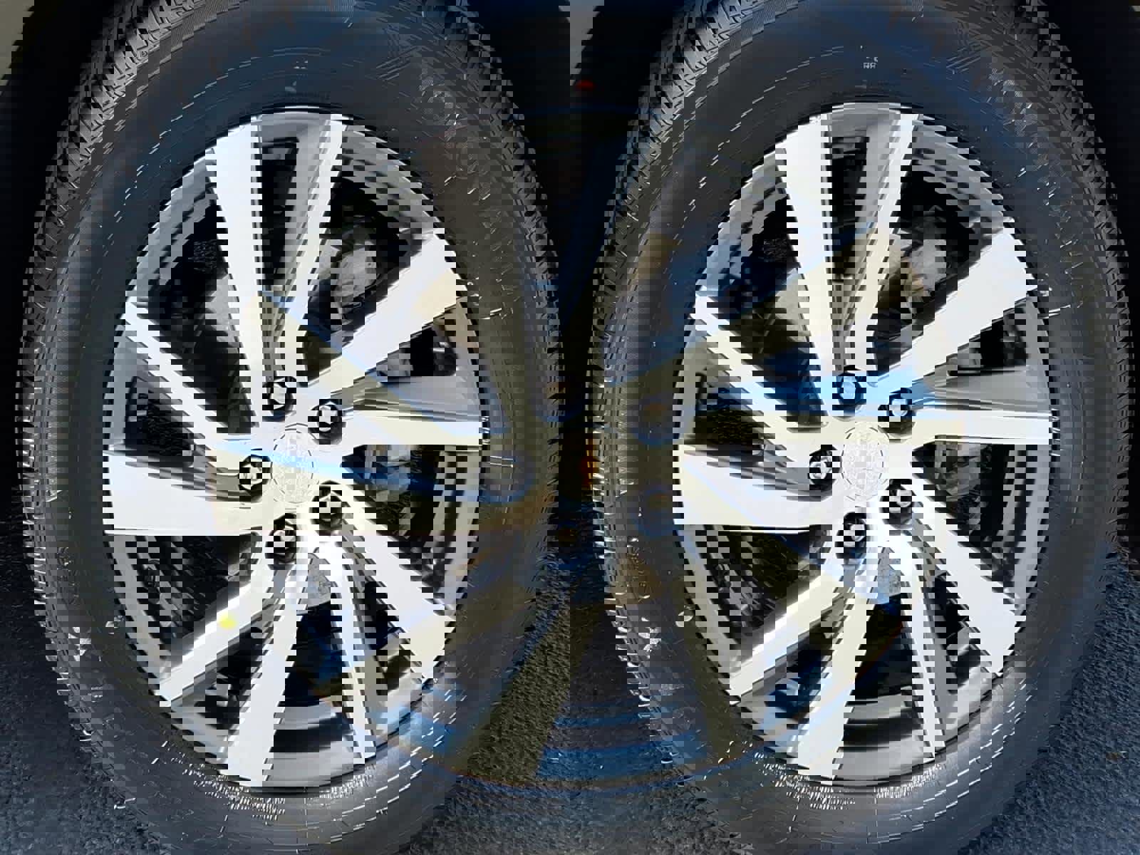 Used 2024 Chevrolet Equinox Premier image 10