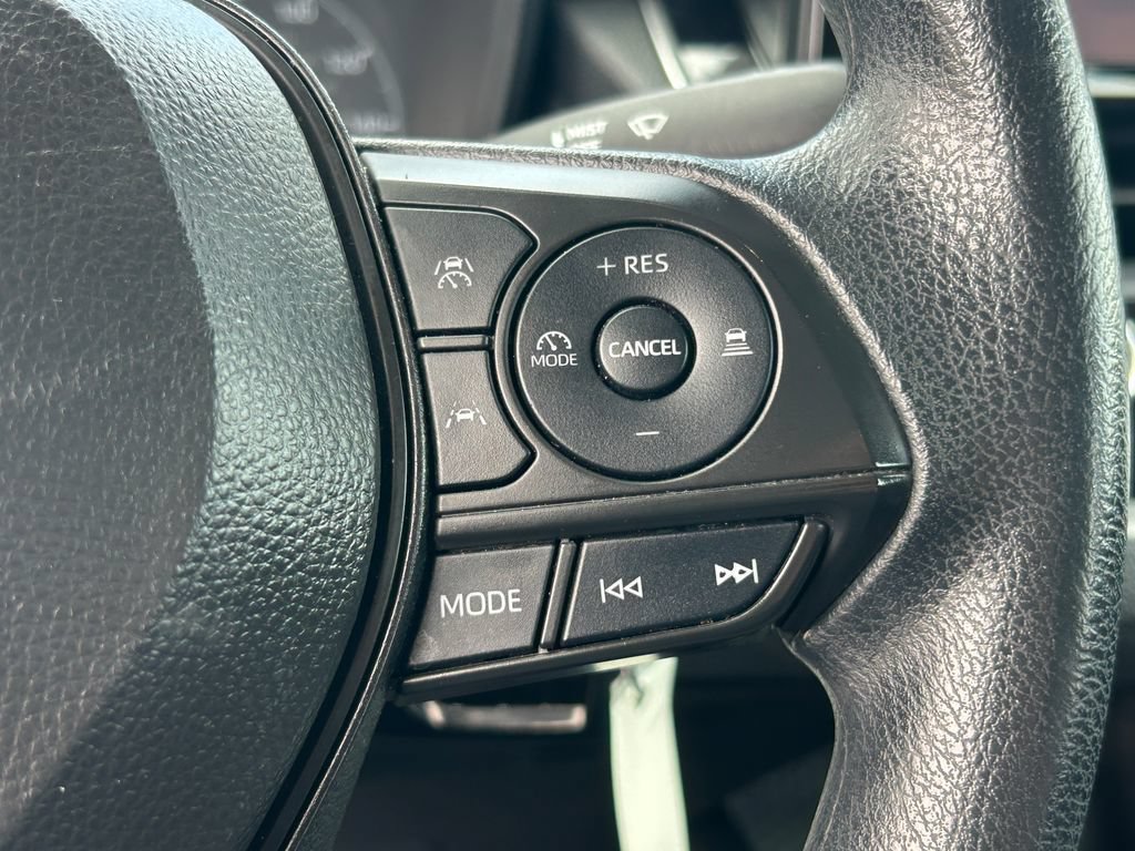 Used 2024 Toyota Corolla LE FWD image 17
