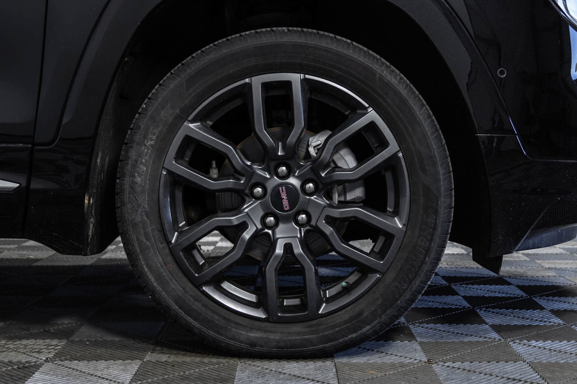 Used 2023 GMC Terrain Denali w/ Black Diamond Edition AWD/4WD image 41
