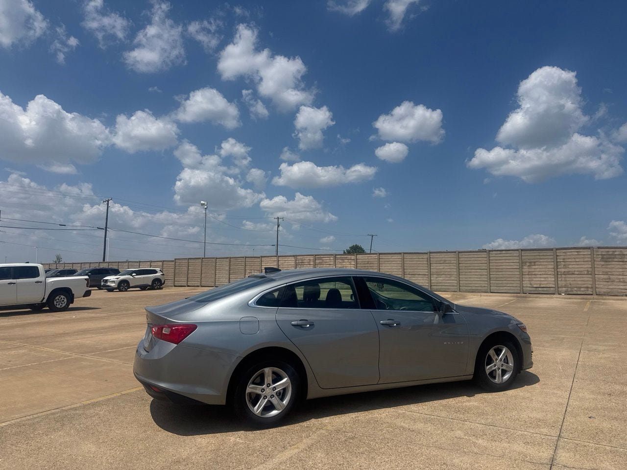 Used 2025 Chevrolet Malibu LS FWD image 23