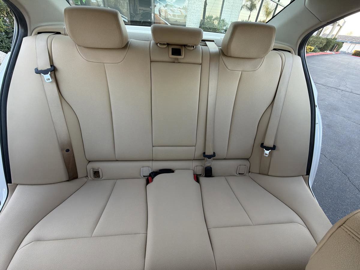 Used 2015 BMW 328i Sedan RWD image 19