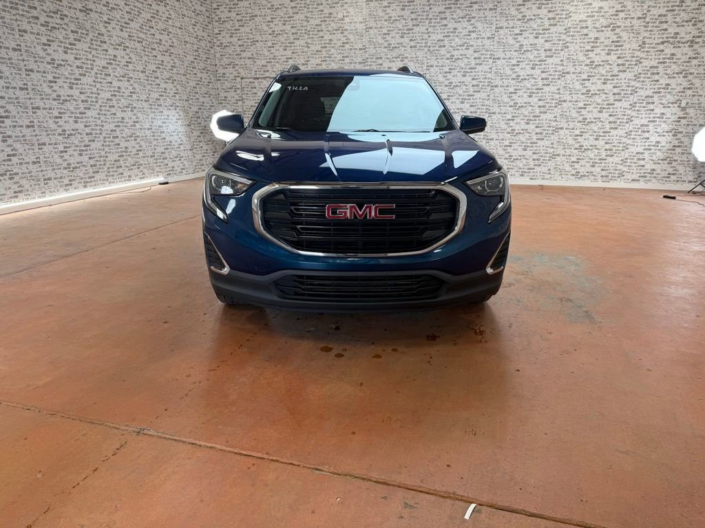 Used 2021 GMC Terrain SLE w/ Driver Convenience Package image 4