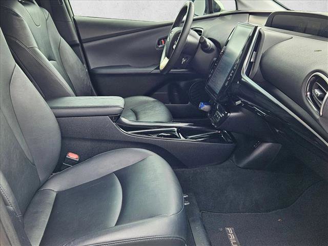 Used 2017 Toyota Prius Prime Premium w/ Carpet Mat Package FWD image 20