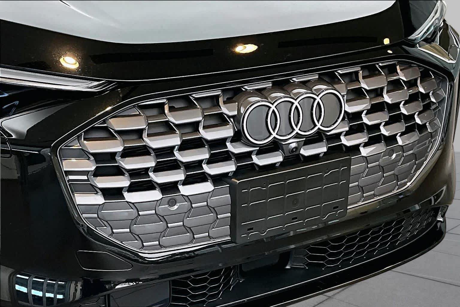Certified 2025 Audi Q5 Premium AWD/4WD image 32