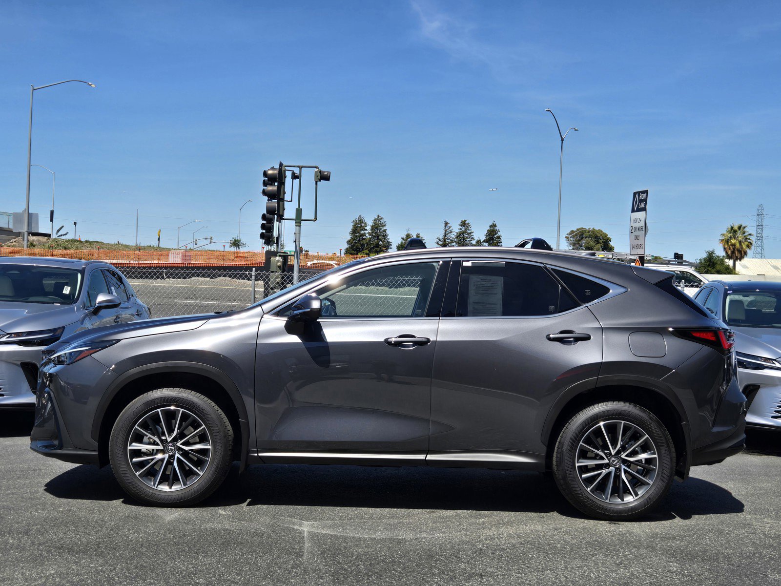 Used 2025 Lexus NX 350h AWD w/ Accessory Package (2T) image 7