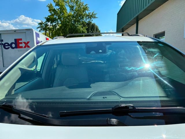 Used 2021 Chrysler Pacifica Touring-L FWD image 11
