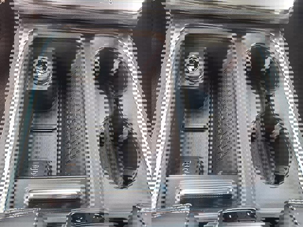 New 2025 Ford Expedition Platinum w/ Stealth Appearance Package image 14