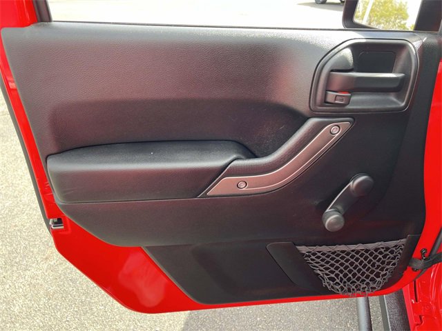 Used 2018 Jeep Wrangler Unlimited Sport w/ Connectivity Group image 11