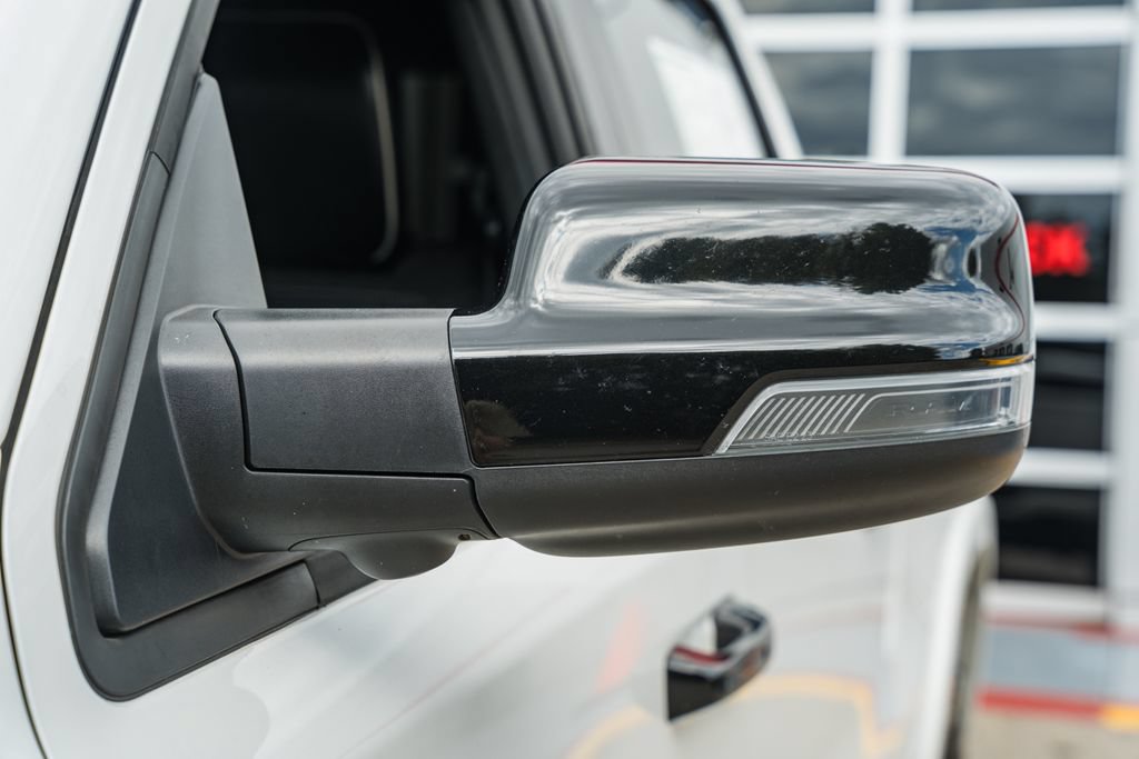 Used 2025 RAM 1500 Laramie w/ Night Edition AWD/4WD image 17