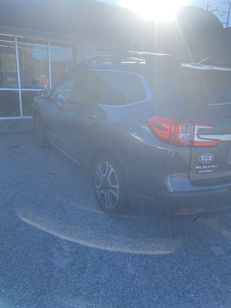 Used 2023 Subaru Ascent Limited w/ Technology Package image 4