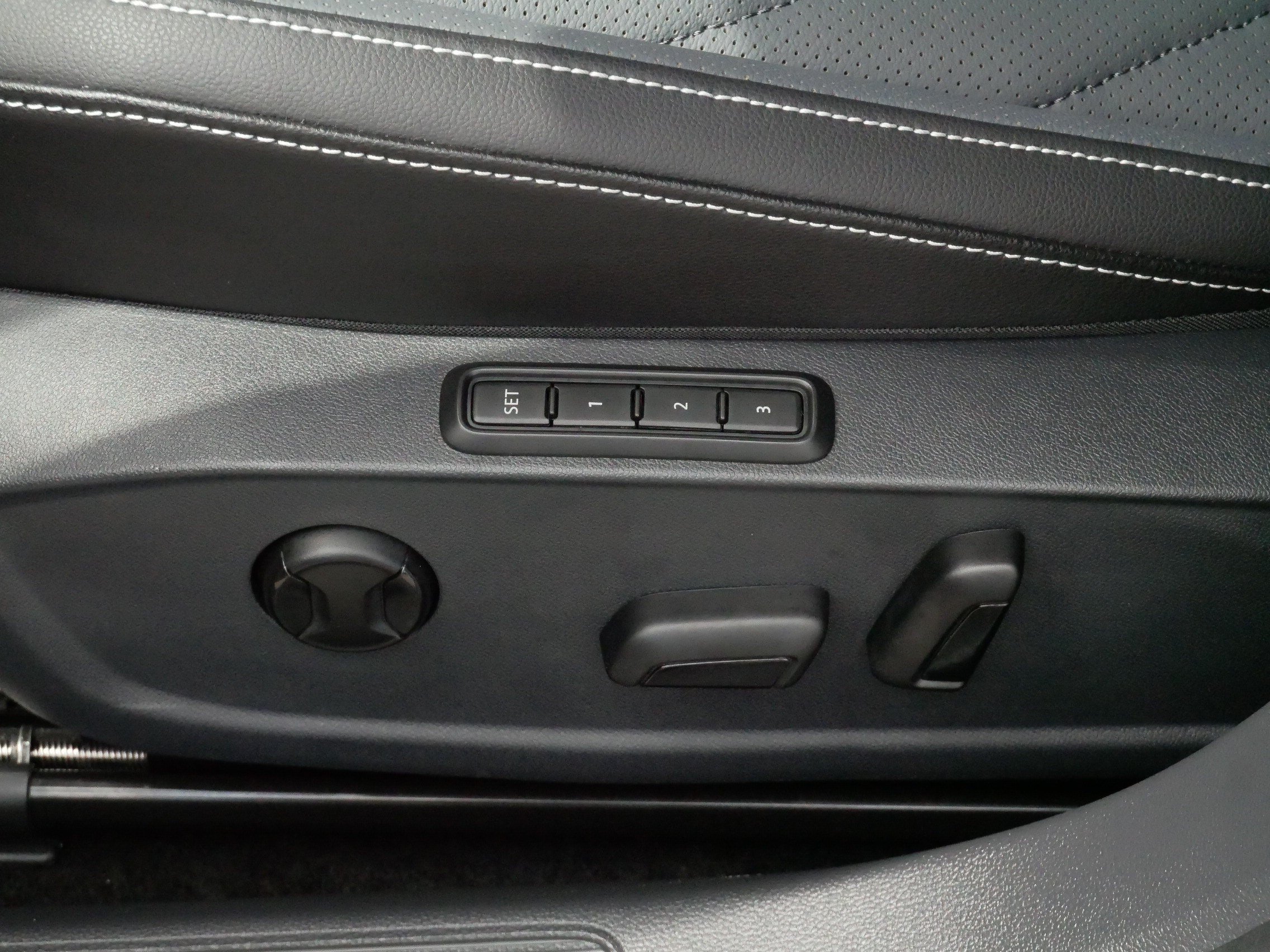 Used 2026 Volkswagen Jetta SEL FWD image 20