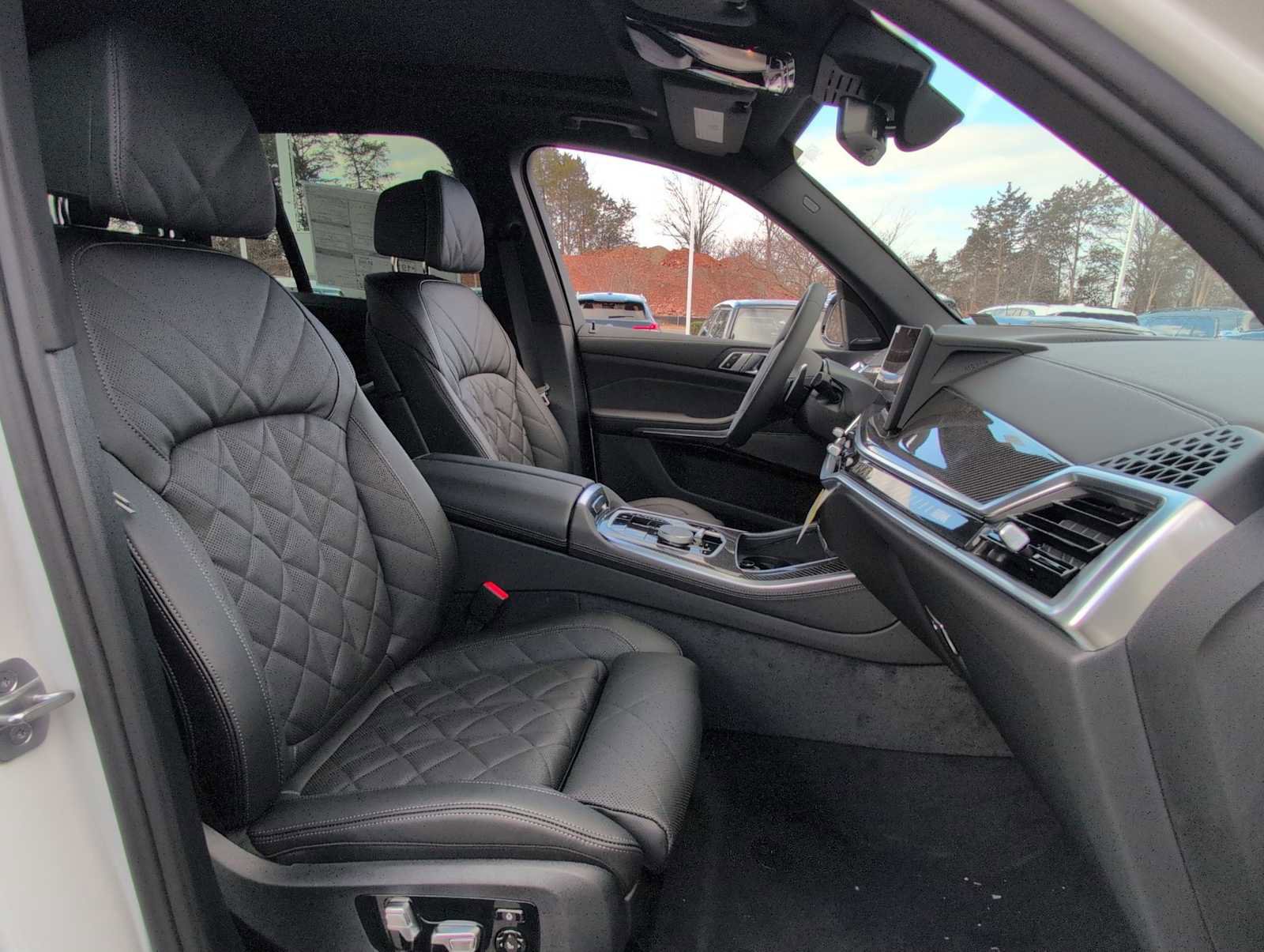 New 2026 BMW X5 M60i w/ Climate Comfort Package image 22