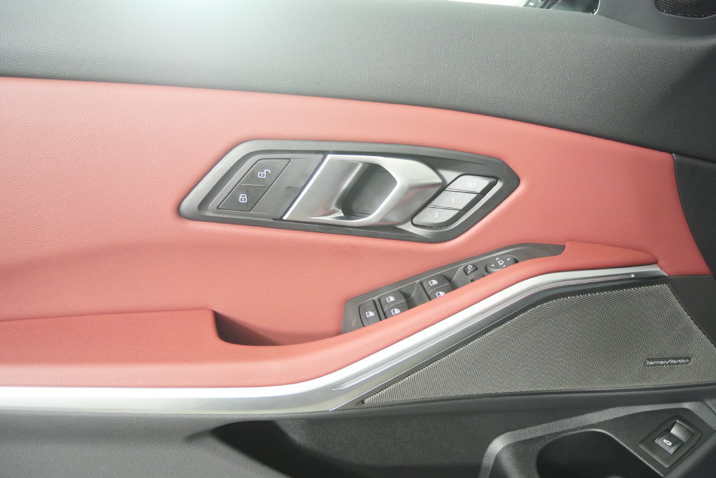 New 2026 BMW 330i Sedan w/ M Sport Package RWD image 9