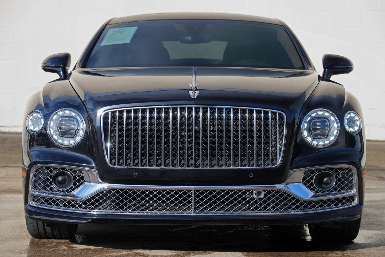 Used 2023 Bentley Flying Spur Azure AWD/4WD image 7