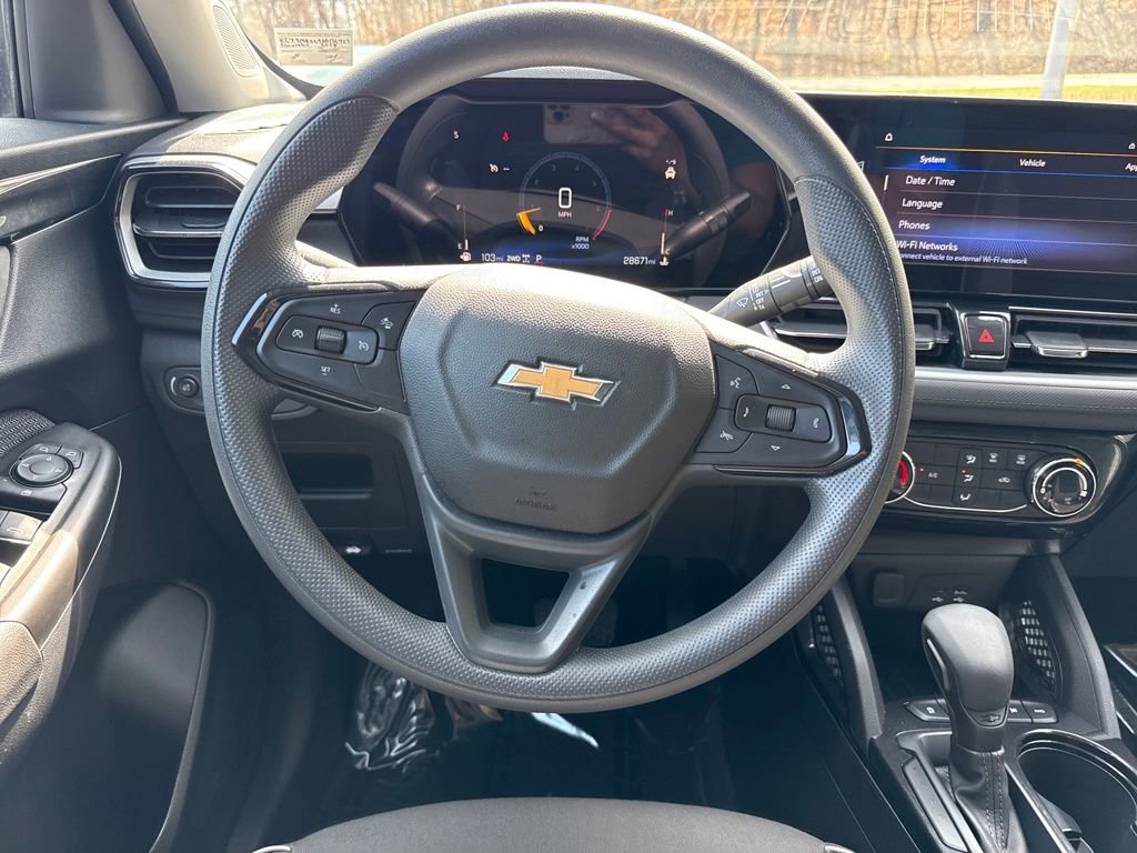 Used 2025 Chevrolet TrailBlazer LT image 16