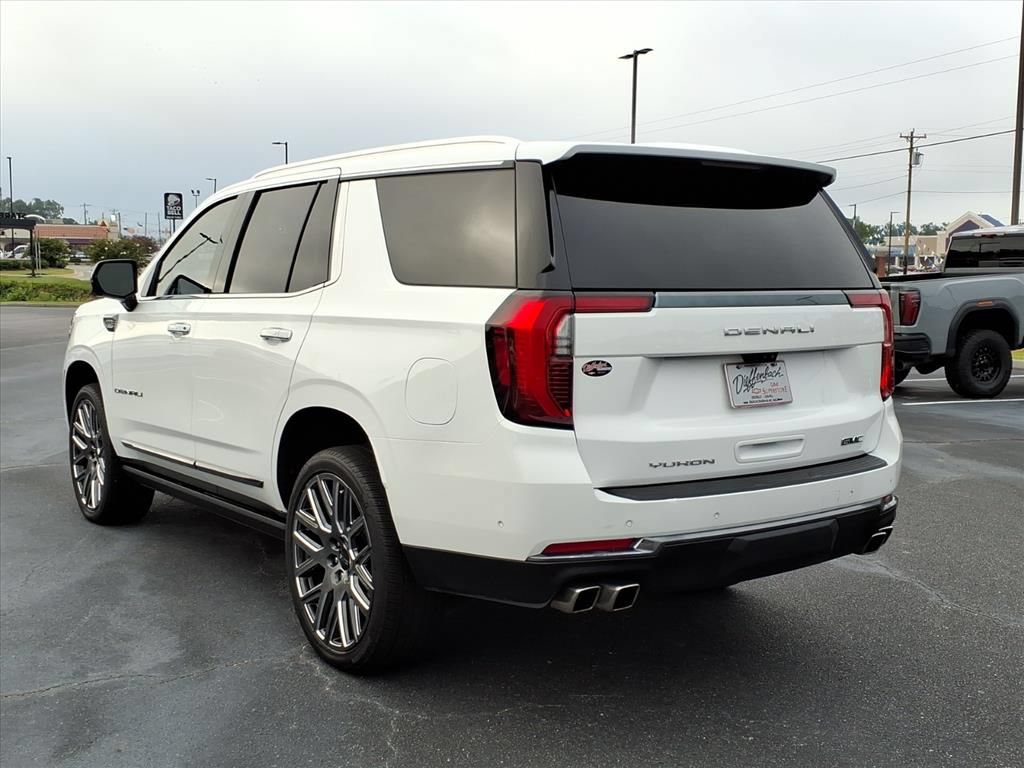 Used 2025 GMC Yukon Denali Ultimate w/ LPO, Floor Liner Package AWD/4WD image 18