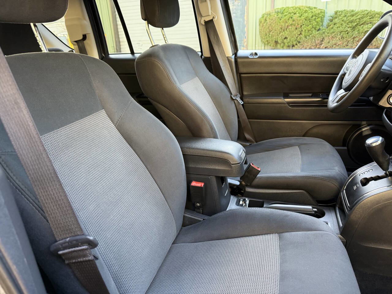 Used 2012 Jeep Compass Sport image 9