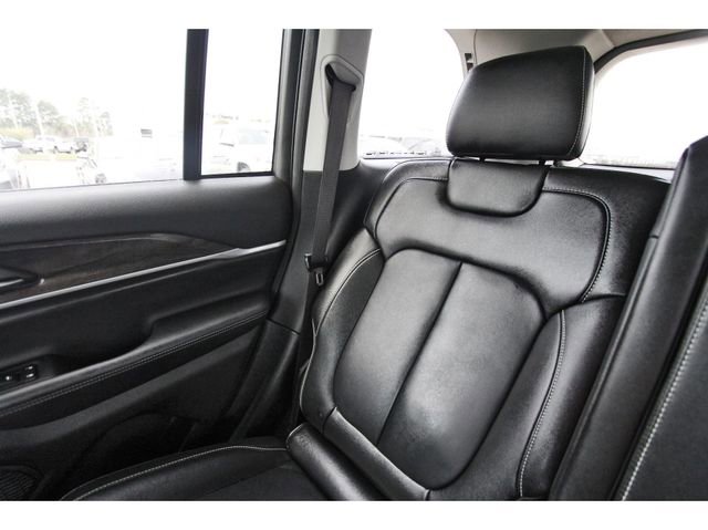 Used 2023 Jeep Grand Cherokee Limited image 13