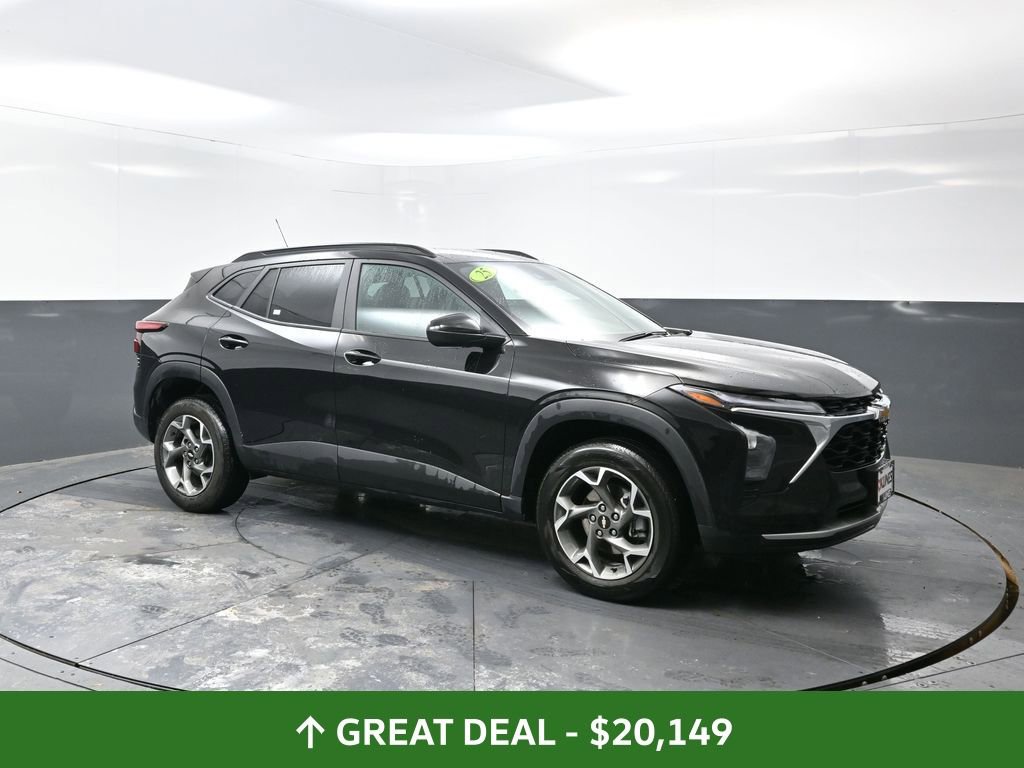 Used 2025 Chevrolet Trax LT image 5