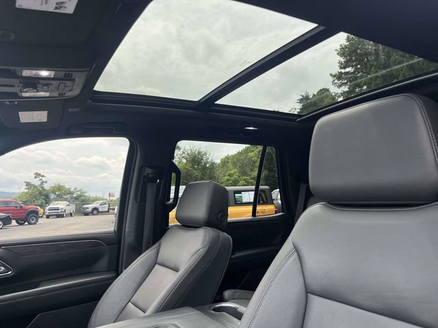 Used 2023 Chevrolet Tahoe Z71 w/ Luxury Package AWD/4WD image 25