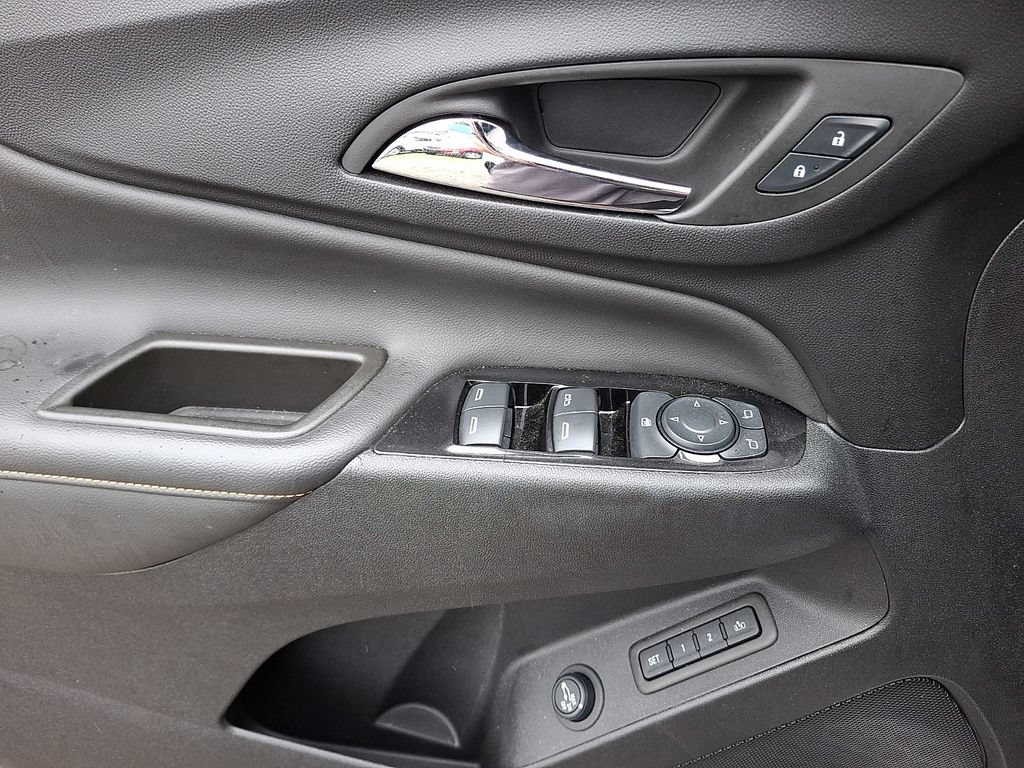 Used 2024 Chevrolet Equinox Premier AWD/4WD image 18
