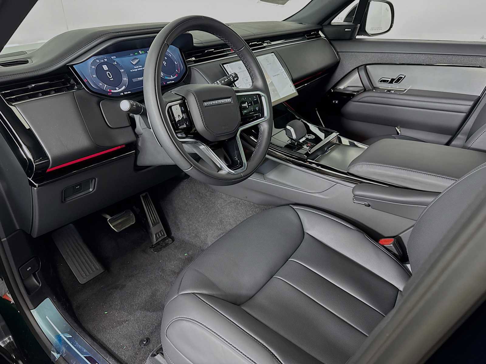 New 2025 Land Rover Range Rover Sport SE image 9