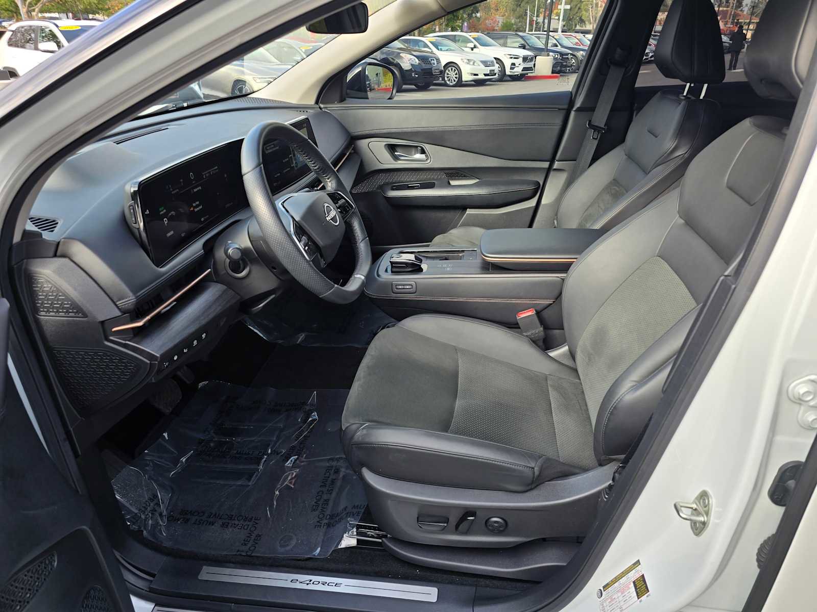 Used 2024 Nissan Ariya AWD image 20