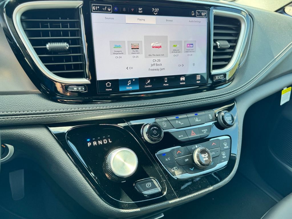 New 2026 Chrysler Pacifica Select image 19