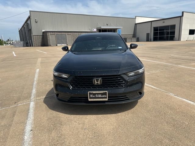 Used 2023 Honda Accord Sport image 2