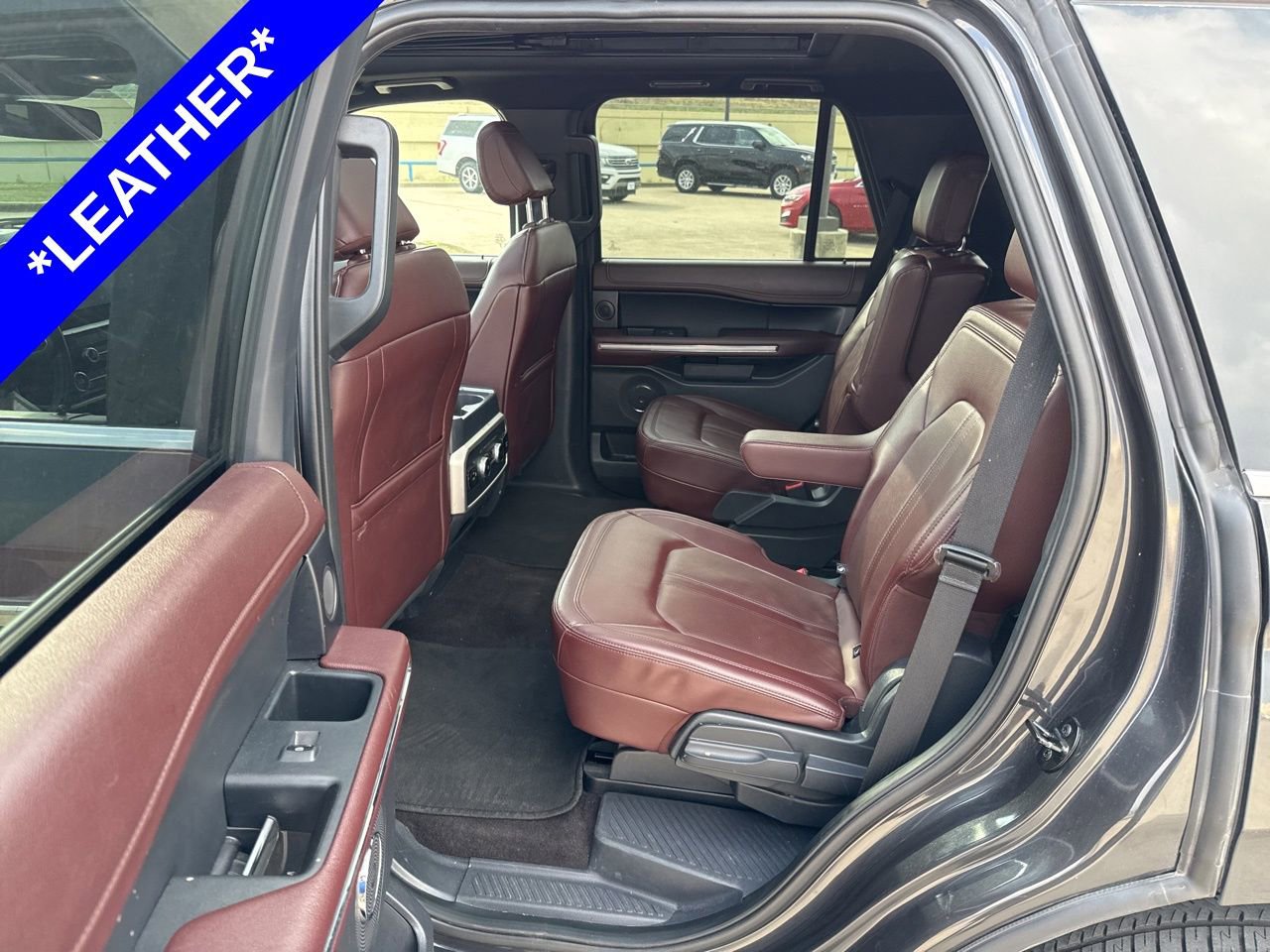 Used 2023 Ford Expedition Limited image 7