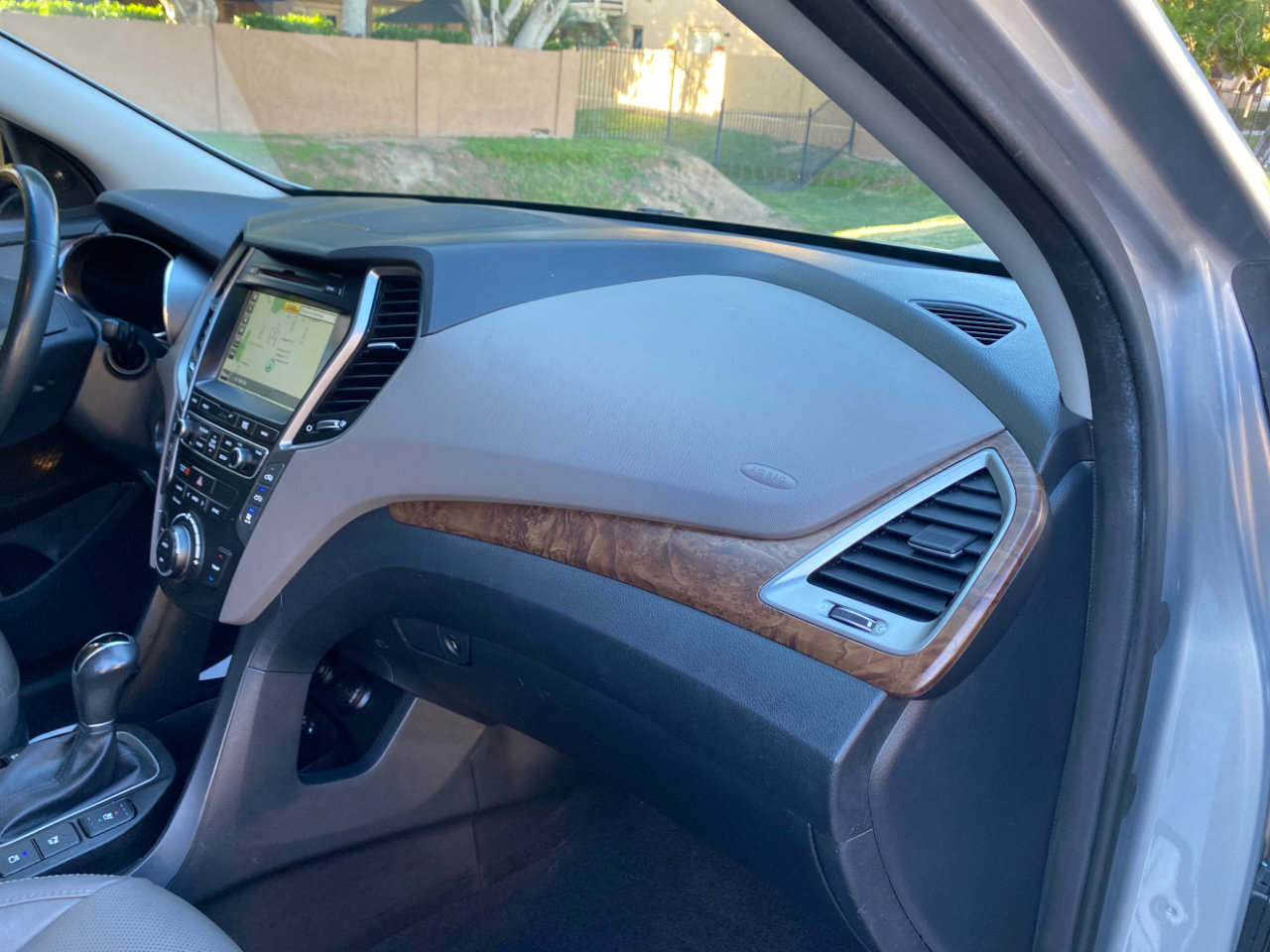 Used 2017 Hyundai Santa Fe SE Ultimate 3.3L Auto w/ SE Ultimate Tech Package 03 image 59