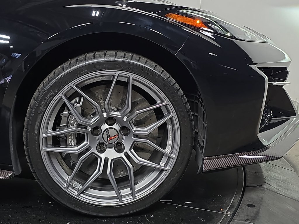 Used 2023 Chevrolet Corvette Z06 RWD image 11