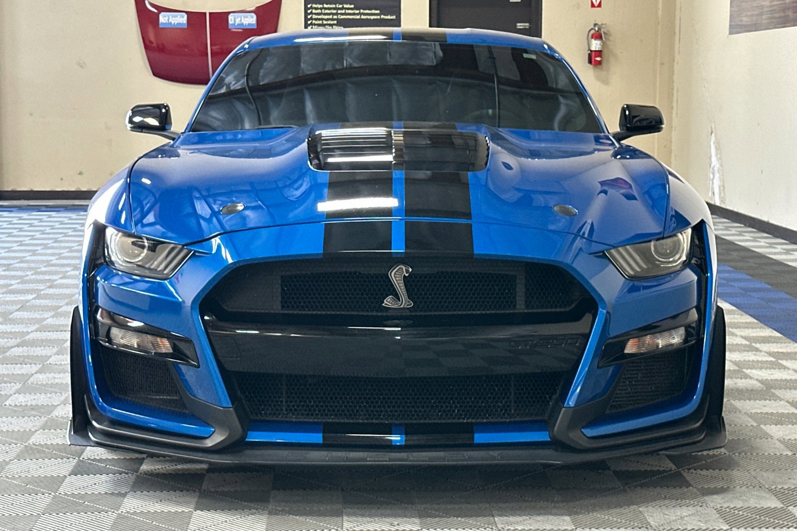 Used 2021 Ford Mustang Shelby GT500 w/ Technology Package RWD image 9