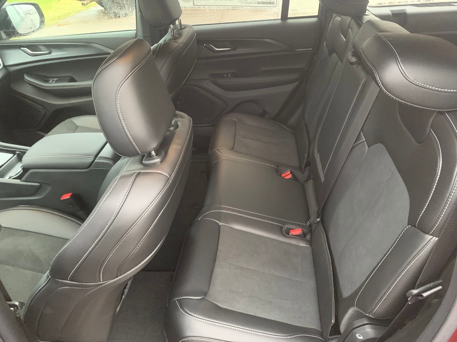 New 2025 Jeep Grand Cherokee 4WD image 24