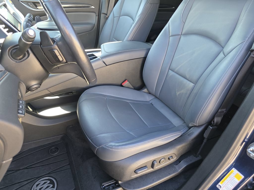 Used 2022 Buick Enclave Premium w/ Surround and Sites Package AWD/4WD image 17