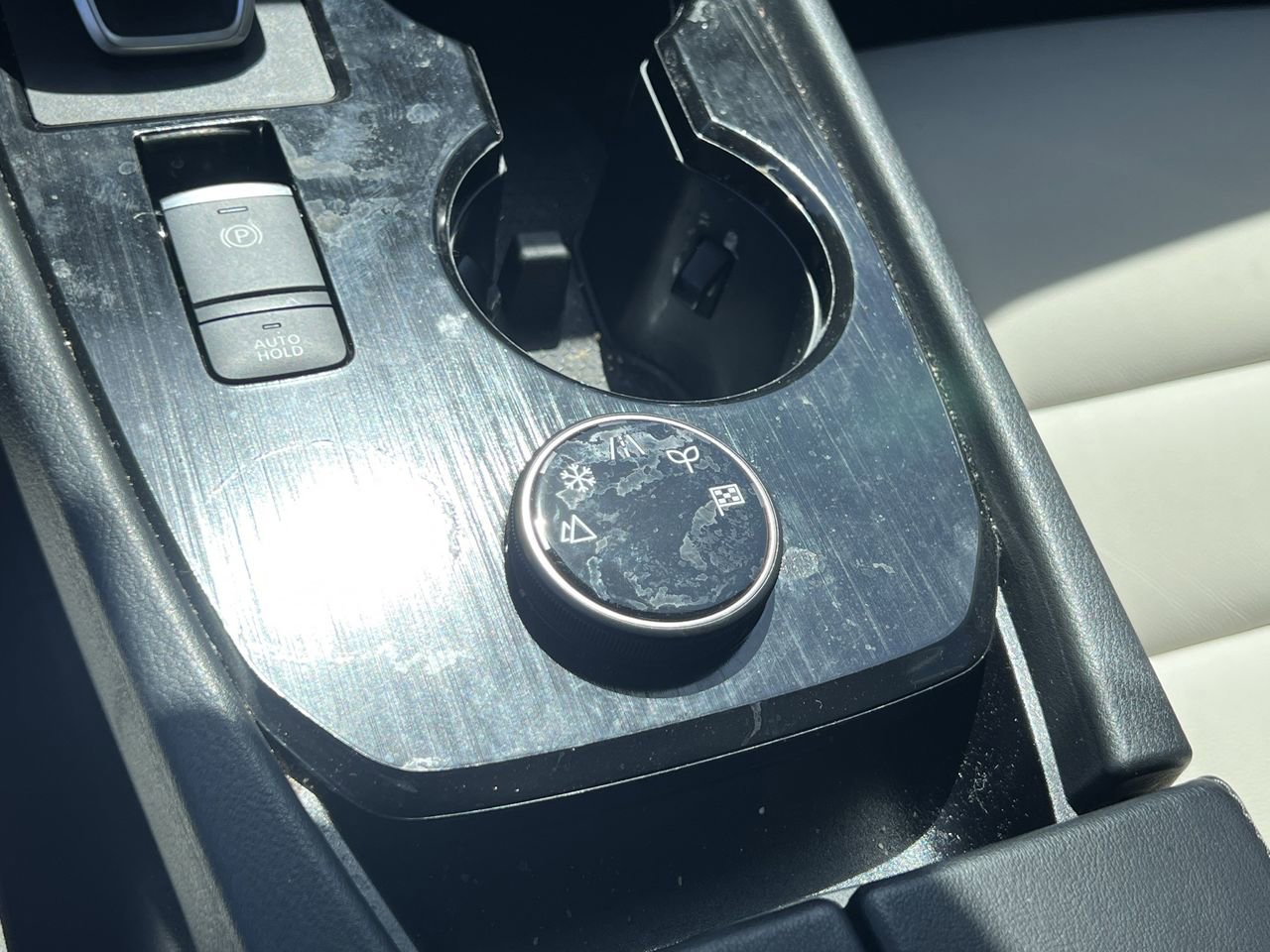 Certified 2025 Nissan Rogue SL image 9