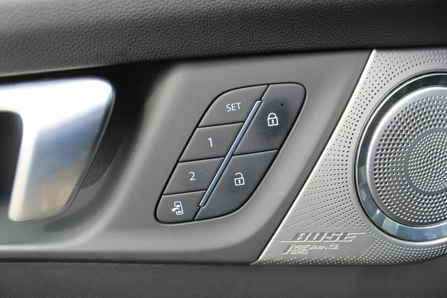 Used 2025 Buick Enclave Avenir w/ Trailering Package, 5000 lbs. FWD image 10