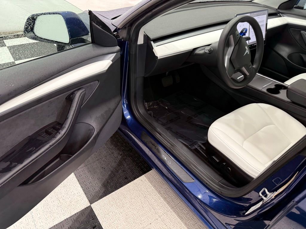 Used 2022 Tesla Model 3 Long Range image 30