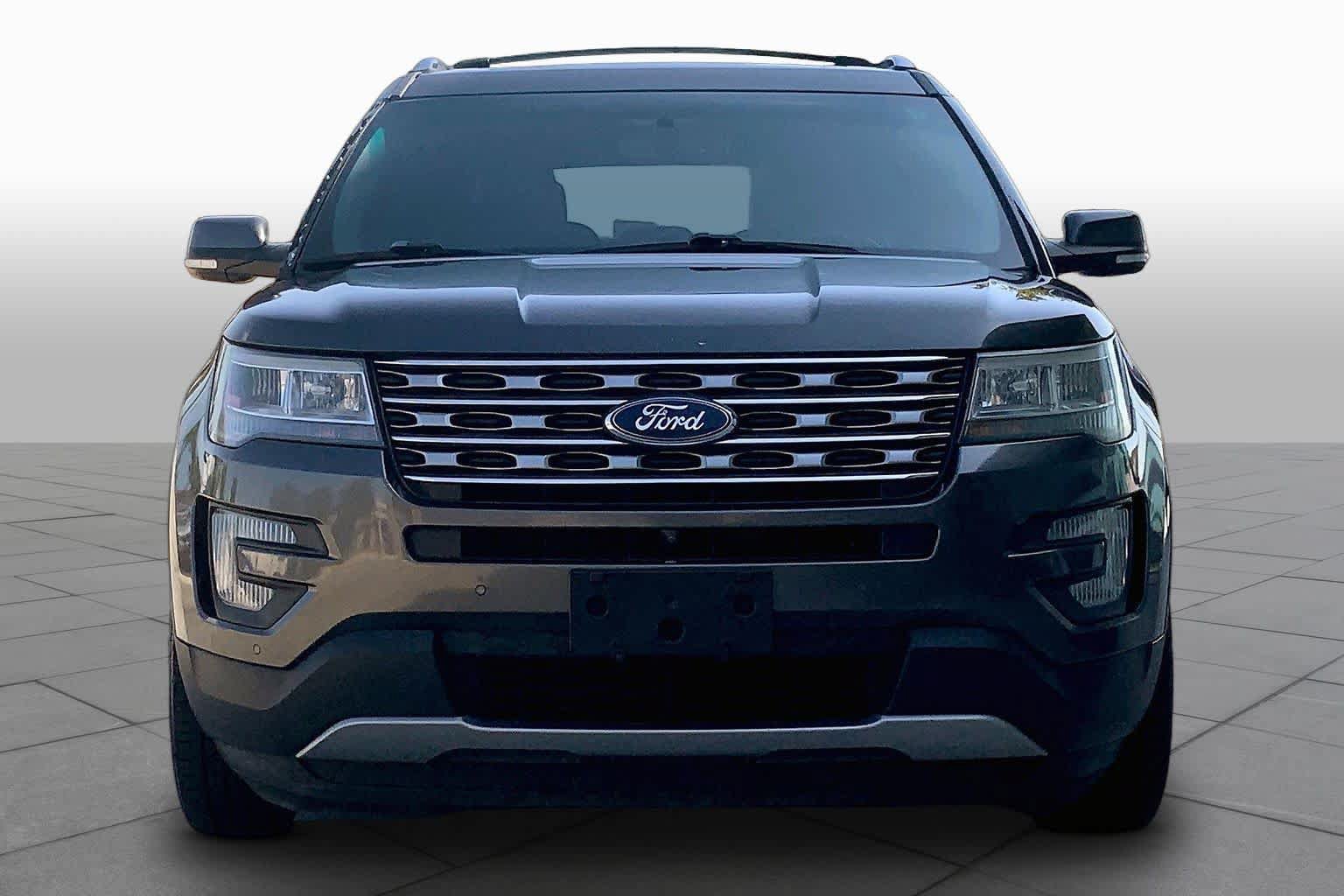 Used 2016 Ford Explorer Limited FWD image 4
