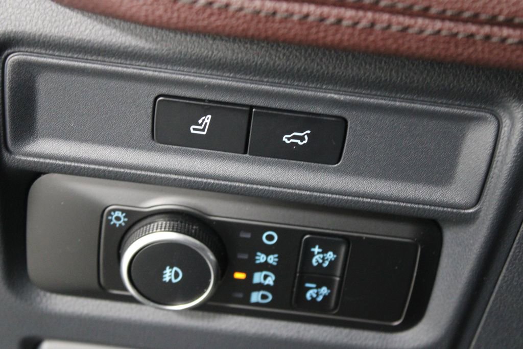 Used 2024 Ford Expedition Limited image 31