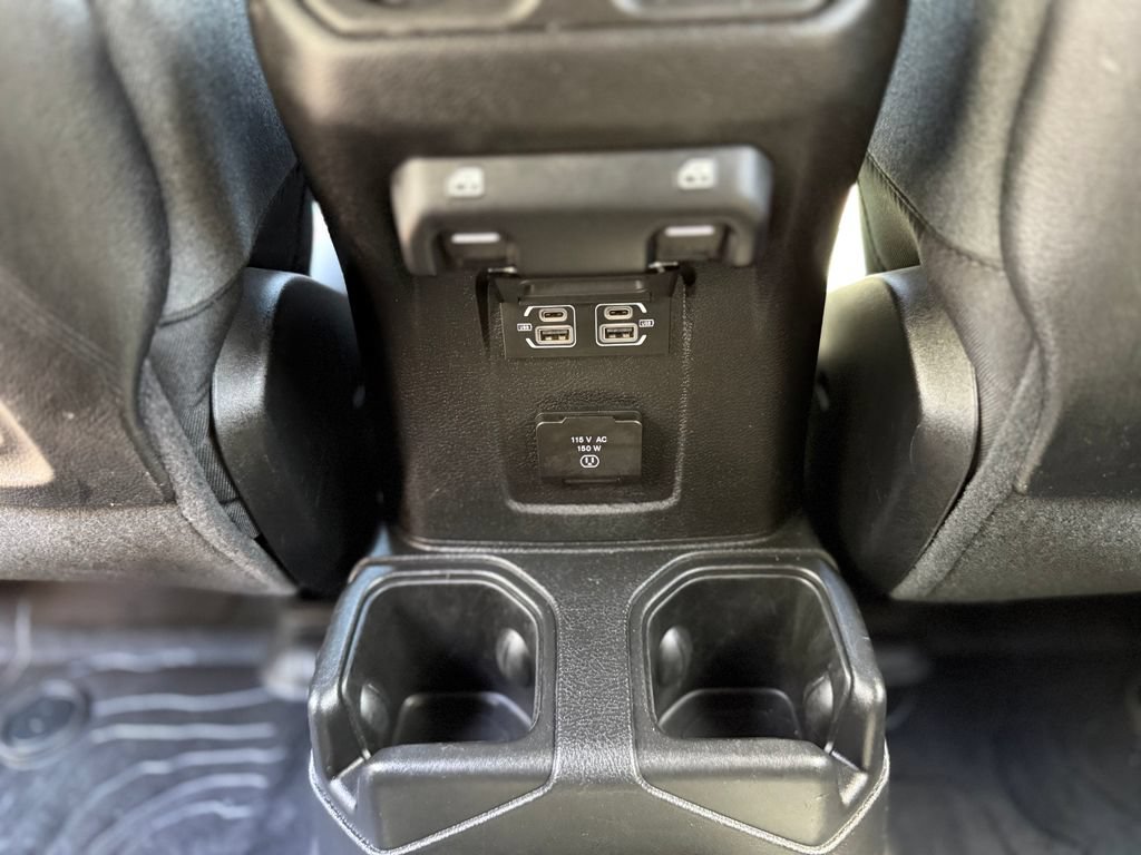 Used 2025 Jeep Wrangler Unlimited Rubicon w/ Safety Group AWD/4WD image 29