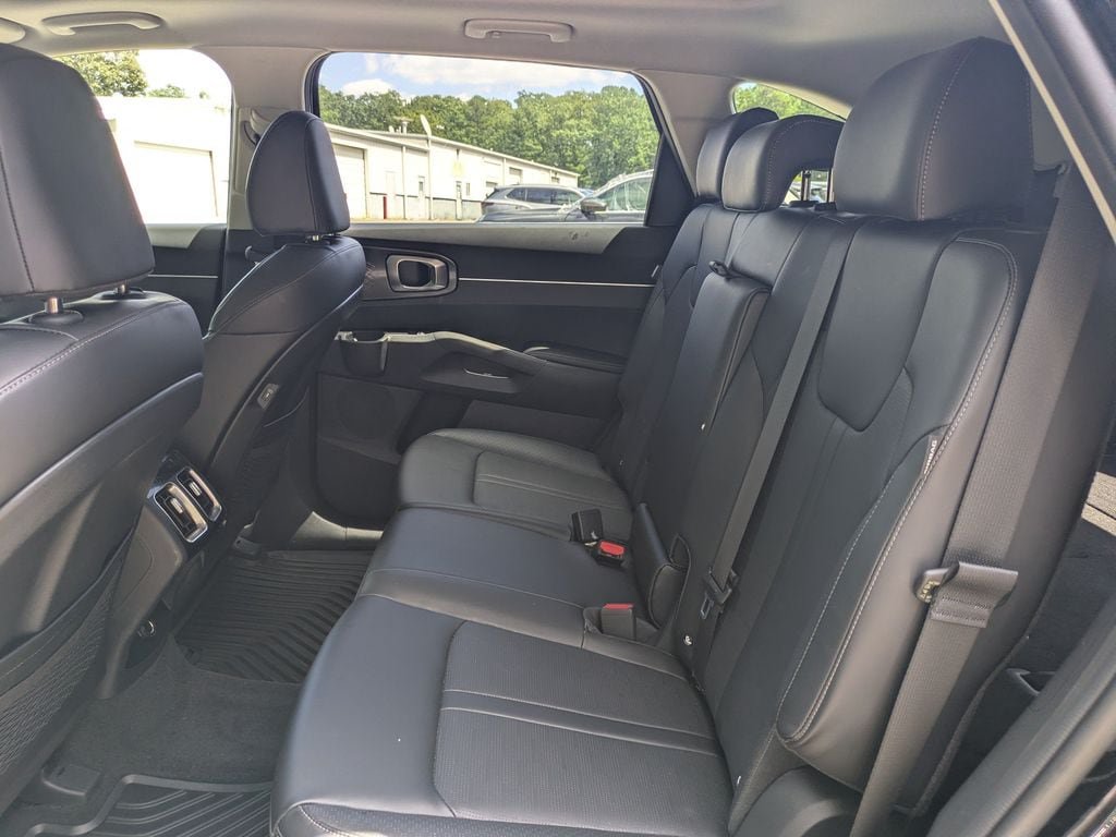 Used 2026 Kia Sorento S w/ S Panoramic Sunroof Package FWD image 14