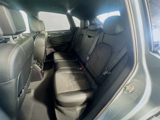 Used 2019 Porsche Macan AWD/4WD image 27