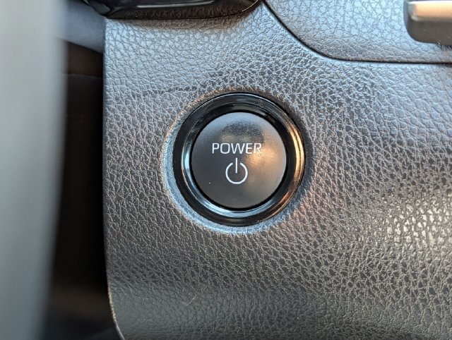 Used 2025 Toyota Camry SE FWD image 19