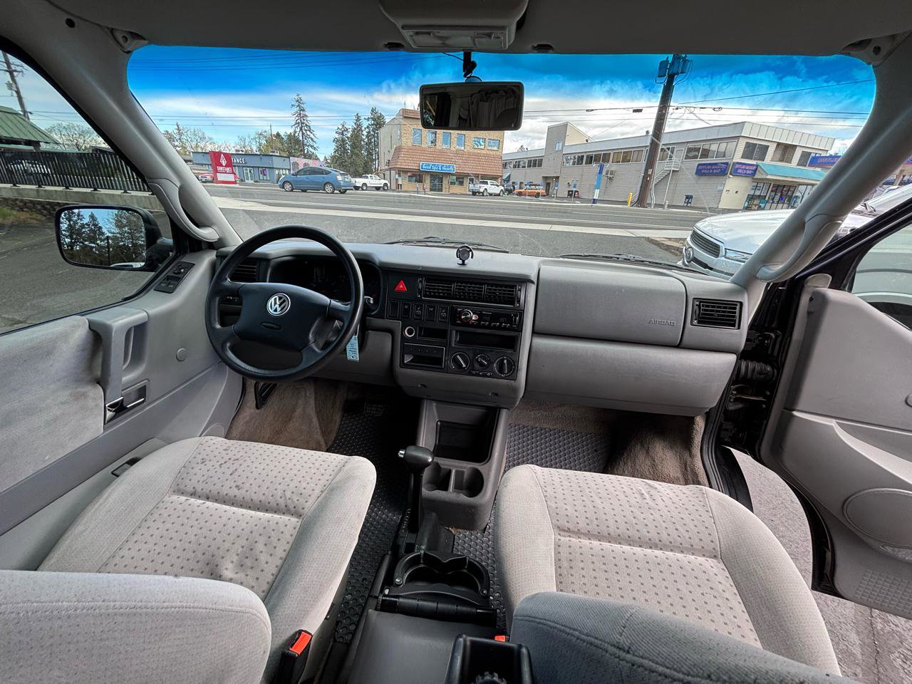 Used 2002 Volkswagen Eurovan MV image 12